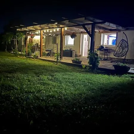 Egyszervolt Major בית נופש בלטונוסוד