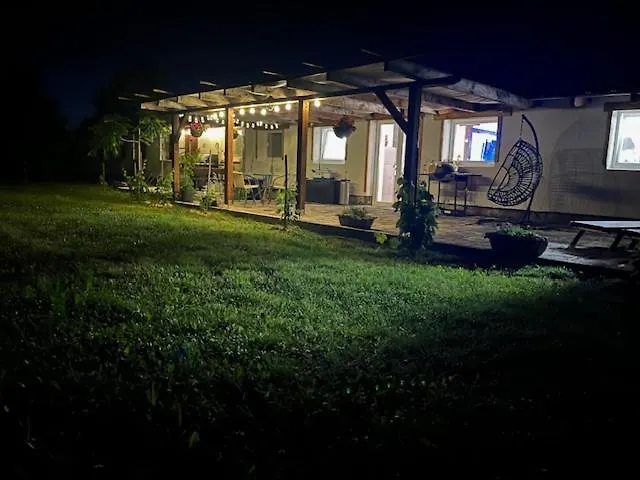 Egyszervolt Major בית נופש בלטונוסוד